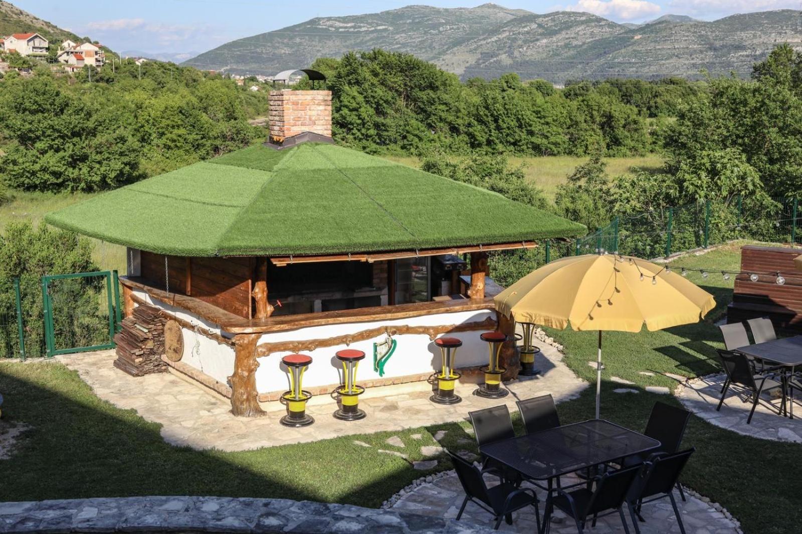 Villa Lyra Требинье Экстерьер фото